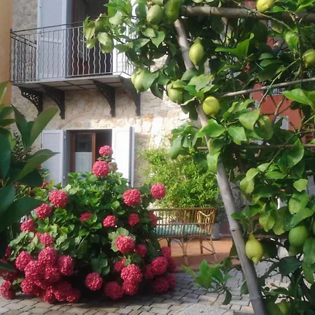 I Poggioli Apartment *